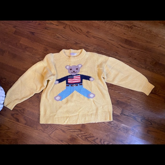 VINTAGEBear Sweater House of Harris Granada Hill’s CaliforniaYellow